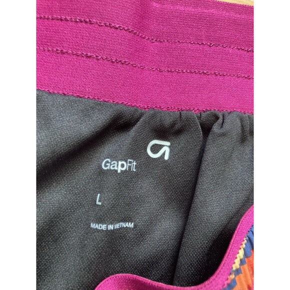 NEW Bundle of 2 GapFit Active Shorts LARGE Women’s Running Fitness - Picture 3 of 10